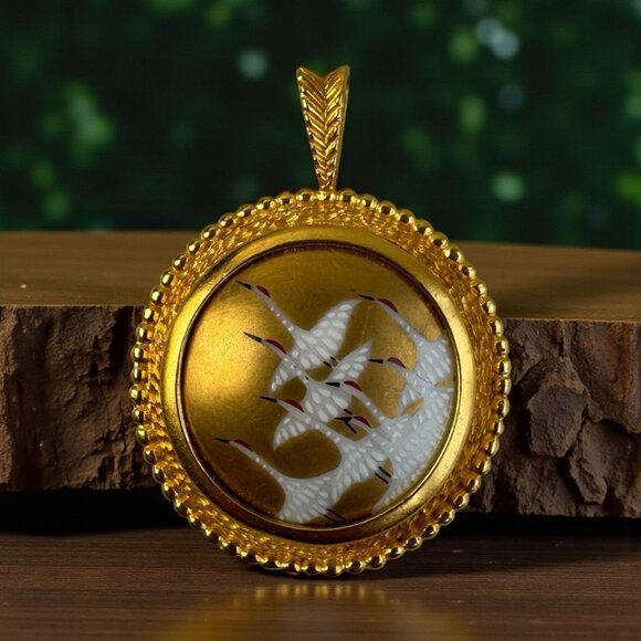 Danbury Mint Jewelry - Vintage Danbury Mint Noritake Japan Pendant Worlds Greatest Porcelain Houses